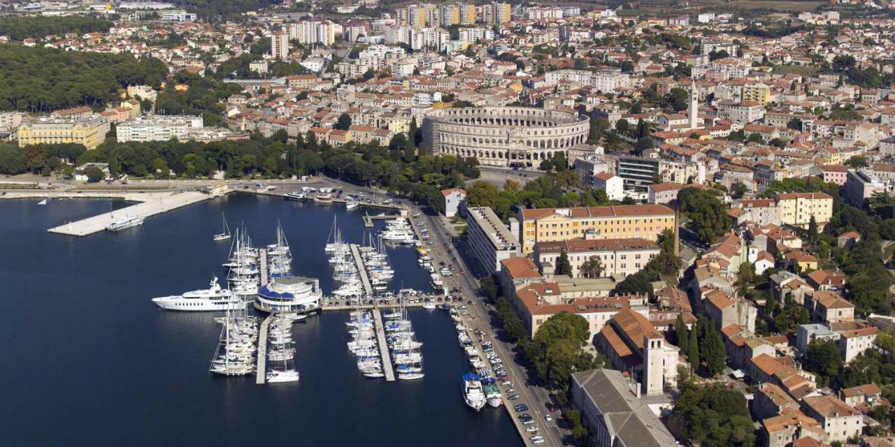 Luna Pula Exterior foto
